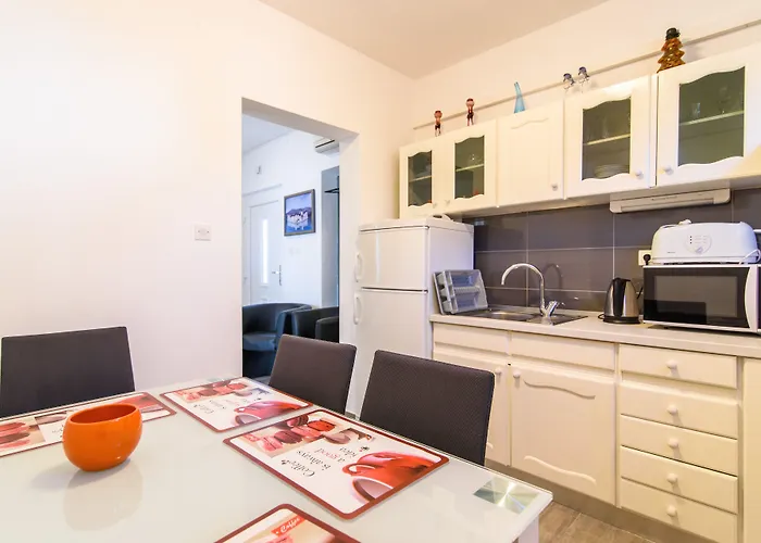 Beba - Peaceful Location 3* Trogir